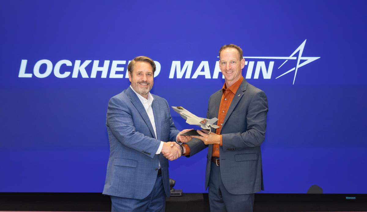 UT Austin President Jim Davis with Justin Taylor, Lockheed Martin