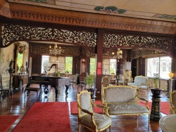 opulent public room in Casa Manila