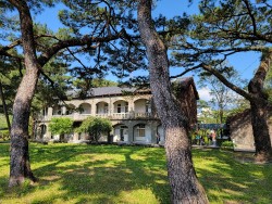 The main building in the Pine Garden